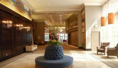 lobby_wide_2242.jpg